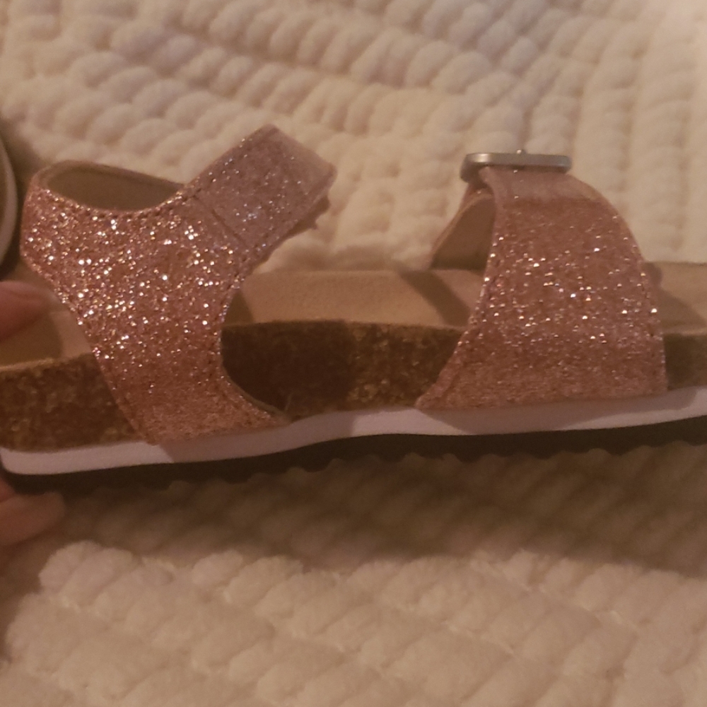 Sandals - Picture 2 of 3